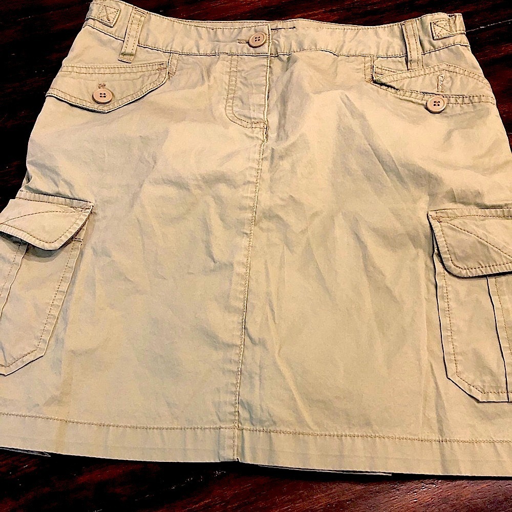 J.crew size 4 green khaki skirt (look at 2nd pic for color)